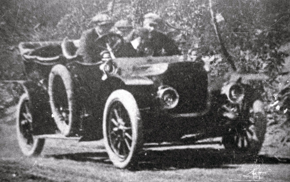 Car racing in the Royal National Park, 1911 