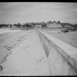 Cronulla Beach North looking south along the retaining wall, January, 1947 - March, 1949