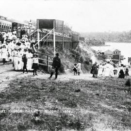 Petersham Baptist Church picnic at Como, 1906