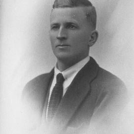 Rowley Jones, 1916