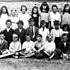 Students at Como Public School, 1920 