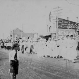 Victory march passing through Cronulla Street to celebrate the Armistice after World War I, 1918